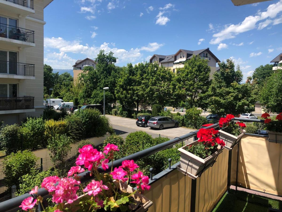 Beautiful Apartment Near Geneva Saint-Julien-en-Genevois Exteriör bild