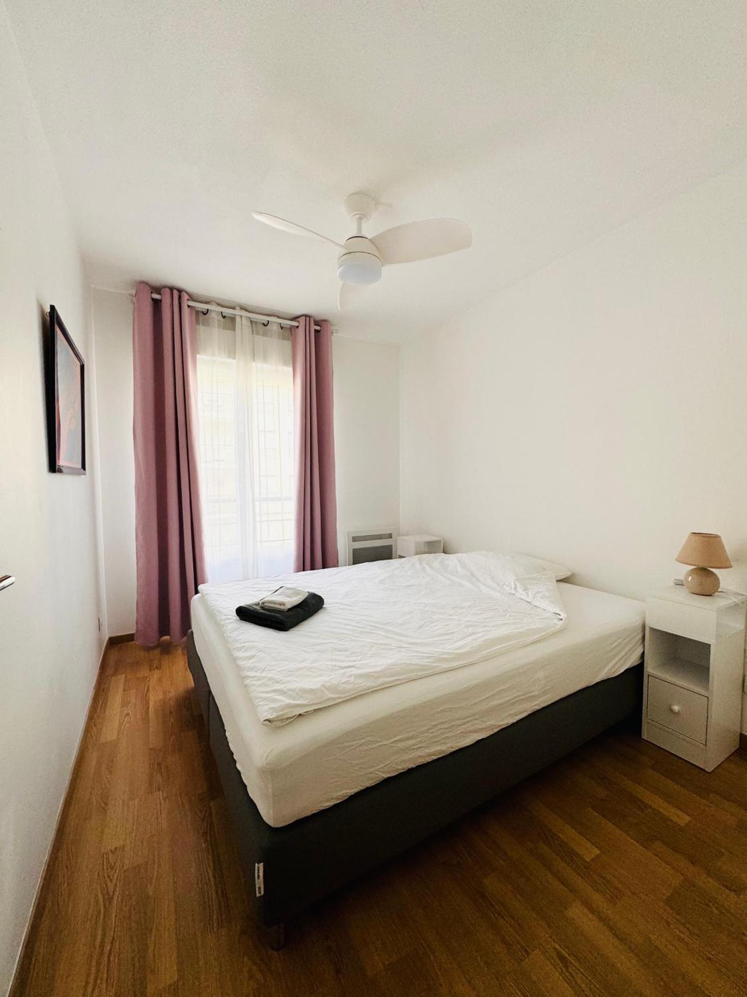 Beautiful Apartment Near Geneva Saint-Julien-en-Genevois Exteriör bild