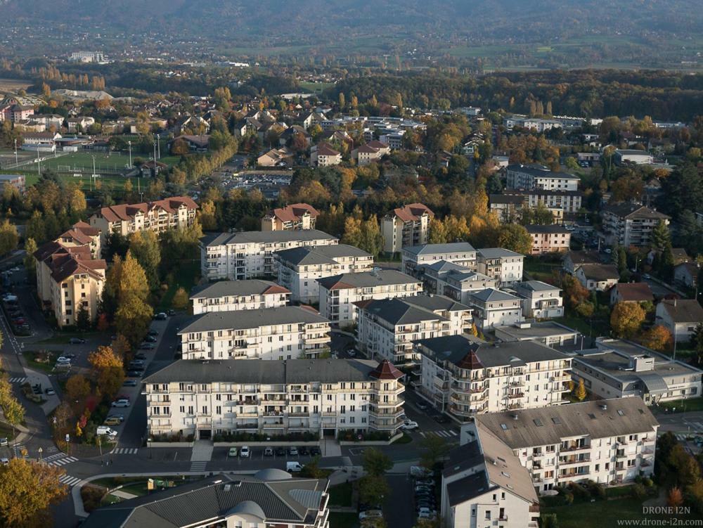 Beautiful Apartment Near Geneva Saint-Julien-en-Genevois Exteriör bild